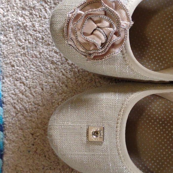 Slip ons - Picture 2 of 4